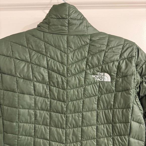 The North Face Women’s ThermoBall Eco Jacket-Green - Picture 8 of 11